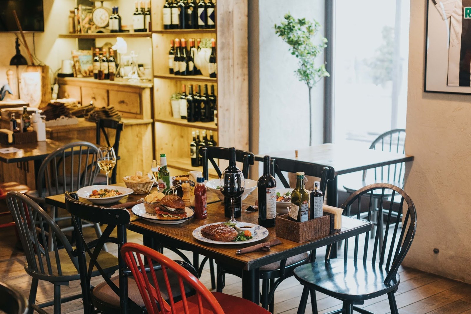 Home muura table