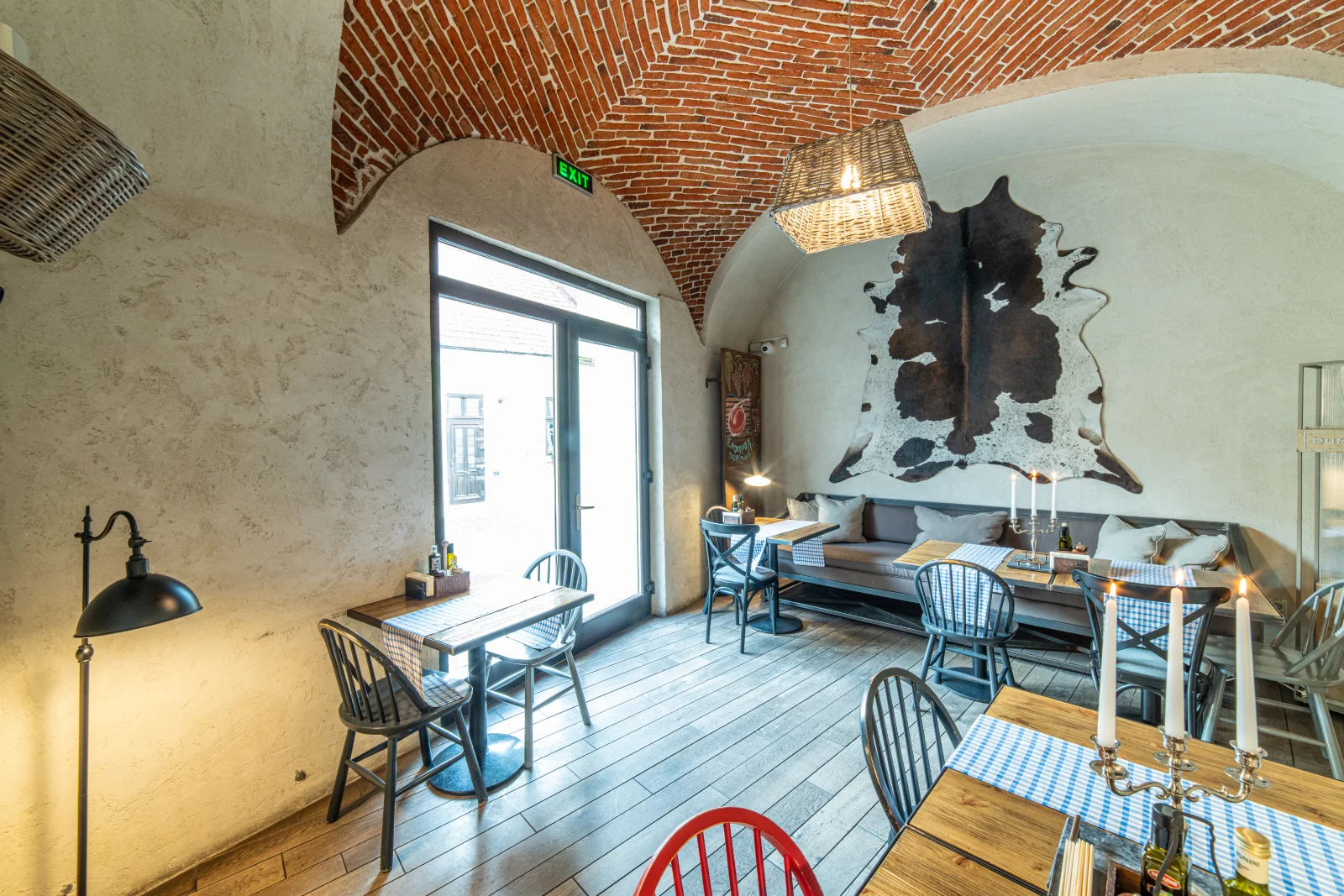 muurasteakhouse interior (2)